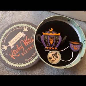 Erstwilder Cursed Cuppa Teapot Teacup Brooch NEW